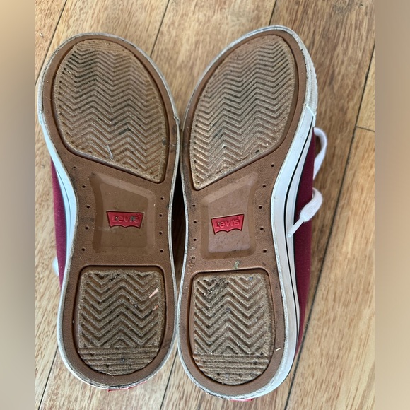 Levi’s comfort burgundy low top sneakers in very good condition - Picture 8 of 8